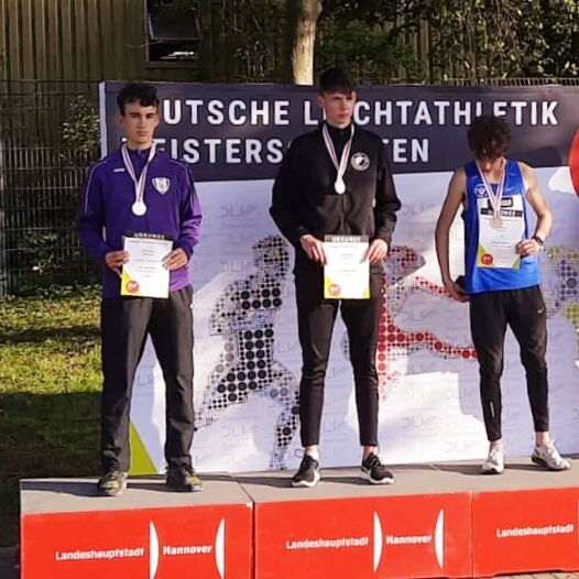 AronSchneiderLinksDM16