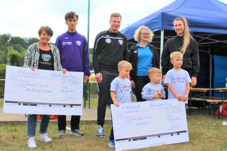 pir_2022-07-09_Spendenübergabe HeliosLäuft