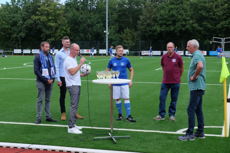 EinweihungKunstrasenSGW61a (5)