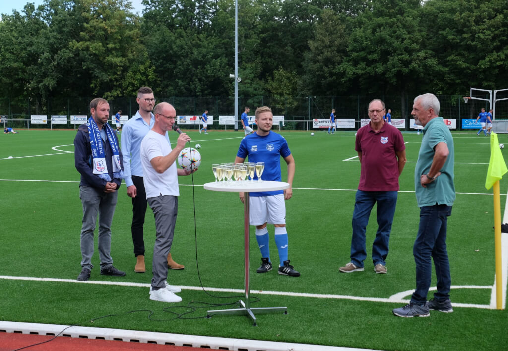 EinweihungKunstrasenSGW61a (5)