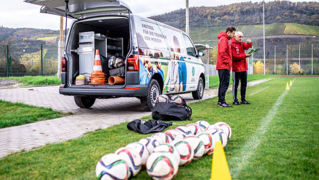 DFBmobilbild