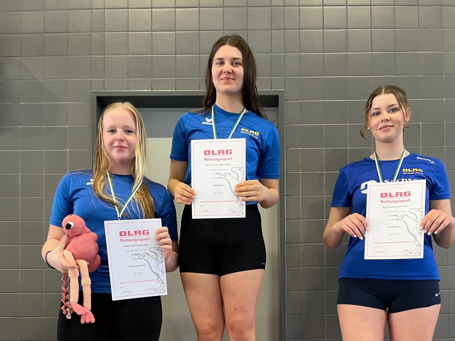 AK1516 weiblich Heidenauer Podest 1 Judith 2 Jessy 3 Sara