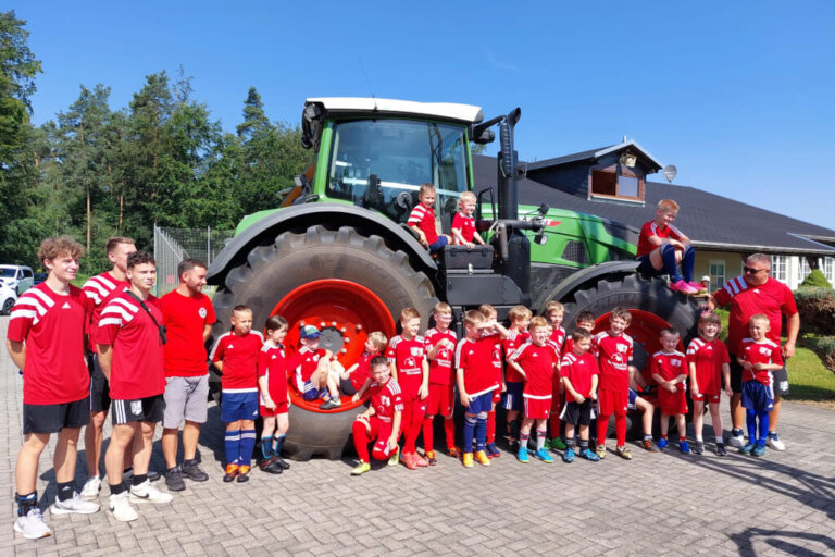 TraktorReinhardtsdorf100 (1)