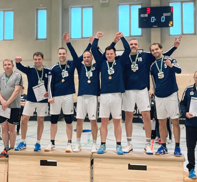 Heidenauer Faustballer verteidigen den Titel_Foto privat1