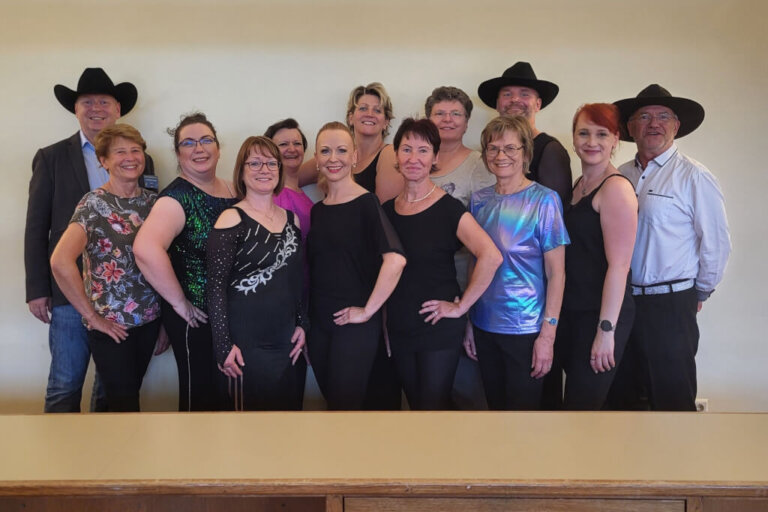 LineDanceEM2025_6GoldFotoTSCSilberpfeilPirna