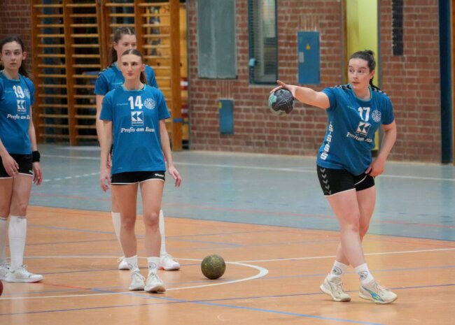 SSVHeidenau2026TraininginDresden _vornevonrecht_AnnaMariaKrönert_VivienBecke_FotoStephanKlingbeil