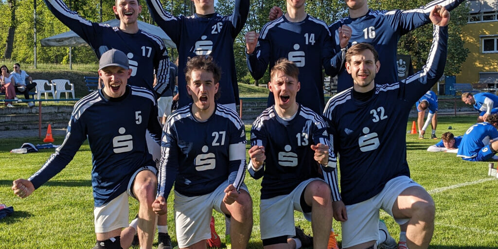 1. Männer des SSV Heidenau, Faustball_Bild Martin Leichsenring